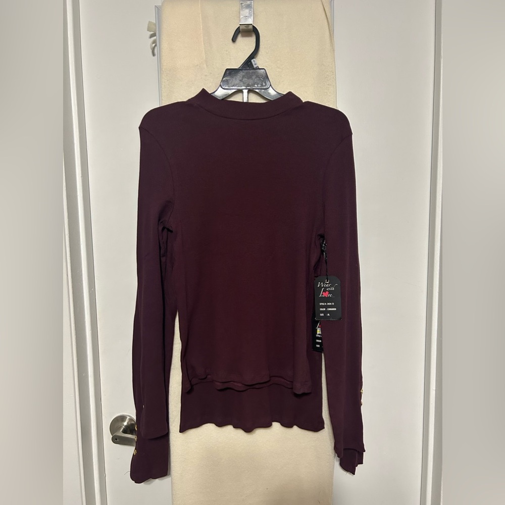 002 SHRRTS: 2 Splash closed neck ribbed top size XL